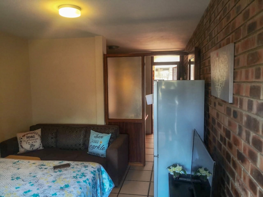 1 Bedroom Property for Sale in Dassie Rand North West
